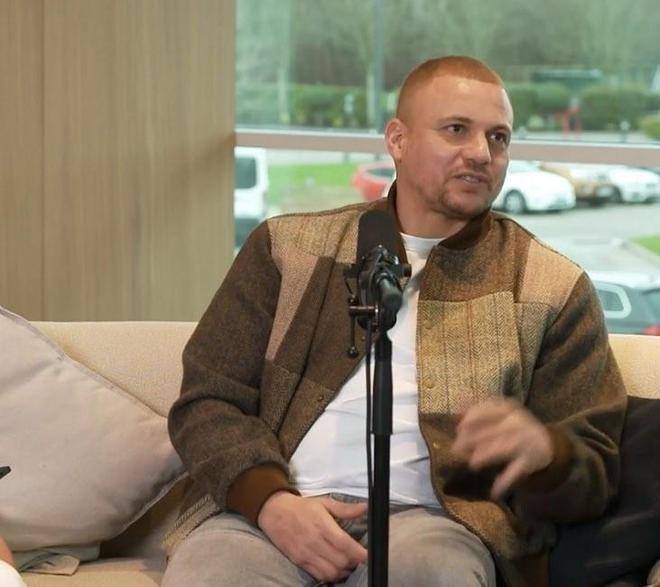 曼联名宿预测：剩余9轮不败+锁定前五！卡里克带队重返欧冠